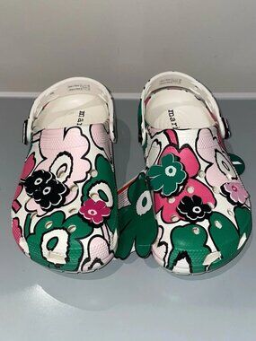 FLOWERS / FLORAL Marimekko x Crocs NEW WITH TAGS Size 7 (Woman)